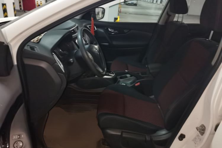 Used Nissan Qashqai 2016 2.0L CVT Elite Edition Driver Seat
