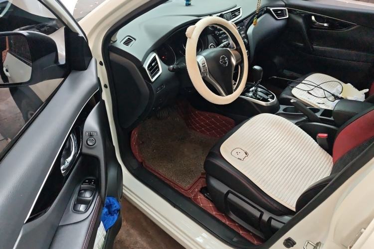 Used Nissan Qashqai 2016 2.0L CVT Luxury Edition Driver Seat