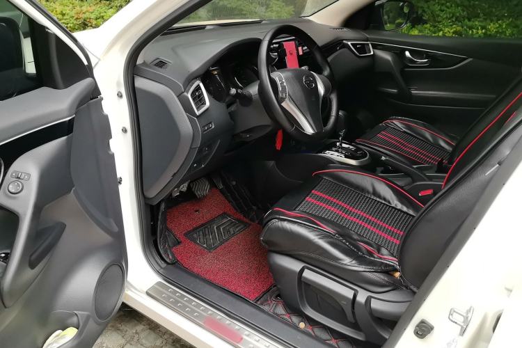 Used Nissan Qashqai 2016 2.0L CVT Luxury Edition Driver Seat