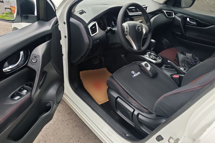 Used Nissan Qashqai 2016 2.0L CVT Elite Edition Driver Seat