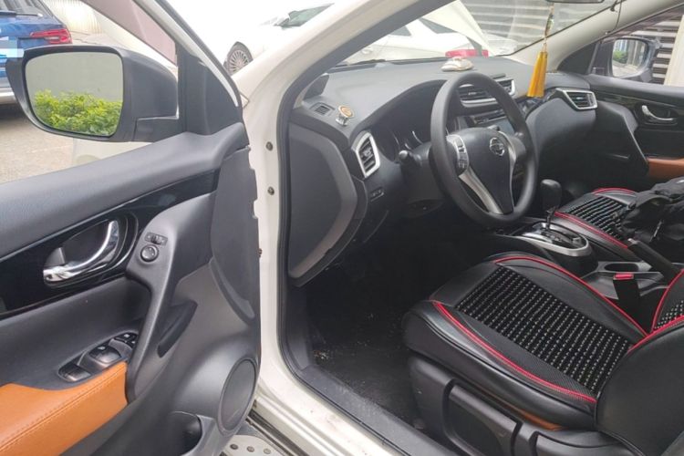 Used Nissan Qashqai 2016 2.0L CVT Elite Edition Driver Seat