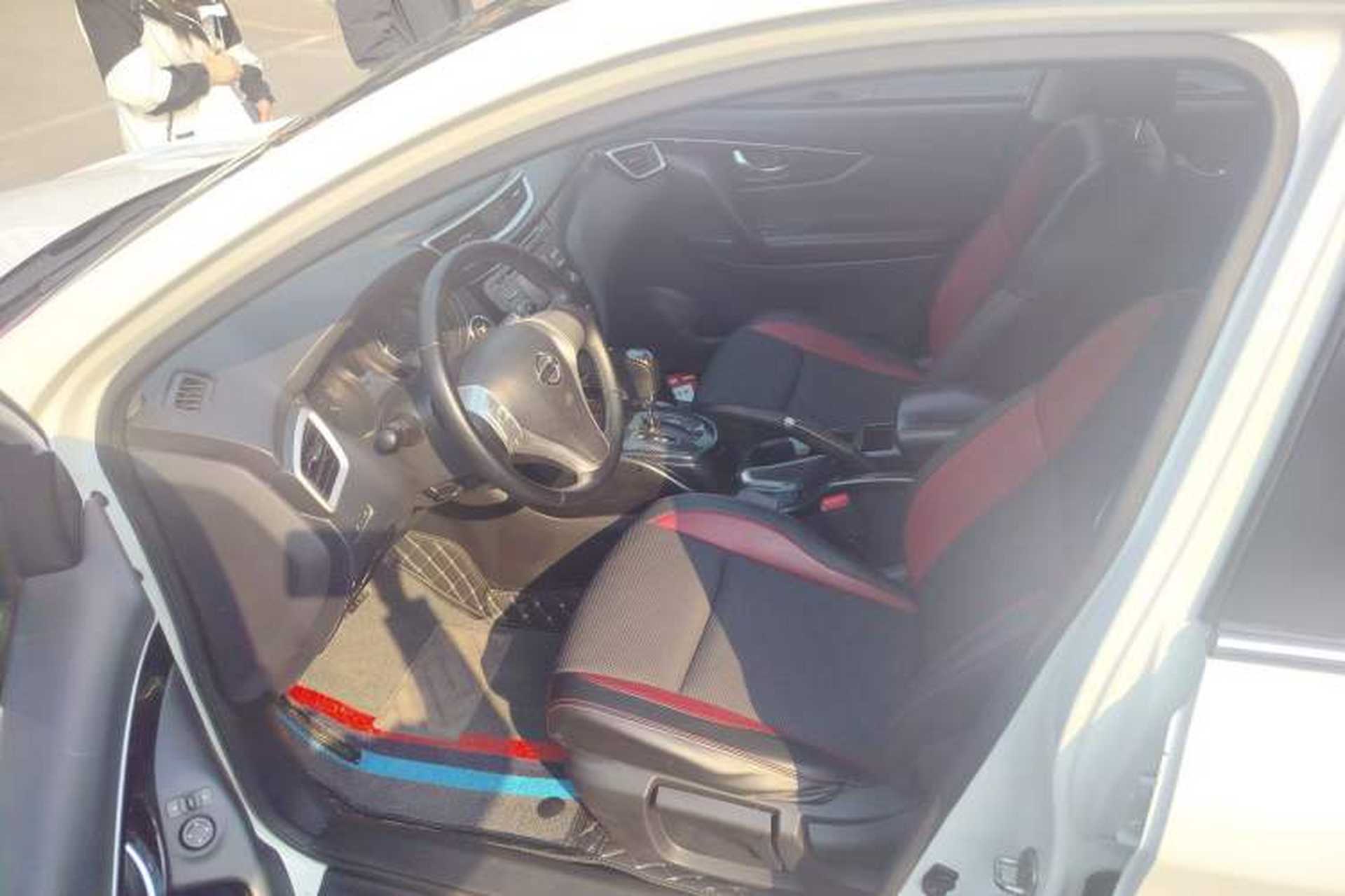 Used Nissan Qashqai 2016 2.0L CVT Luxury Edition Driver Seat