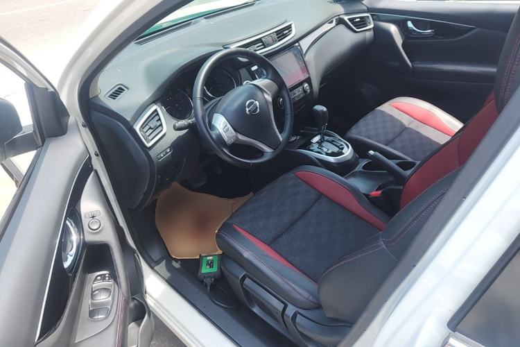 Used Nissan Qashqai 2016 2.0L CVT Luxury Edition Driver Seat