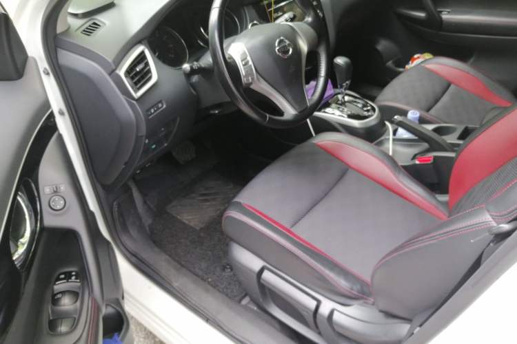 Used Nissan Qashqai 2016 2.0L CVT Luxury Edition Driver Seat