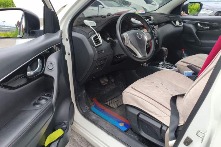 Used Nissan Qashqai 2016 2.0L CVT Luxury Edition Driver Seat