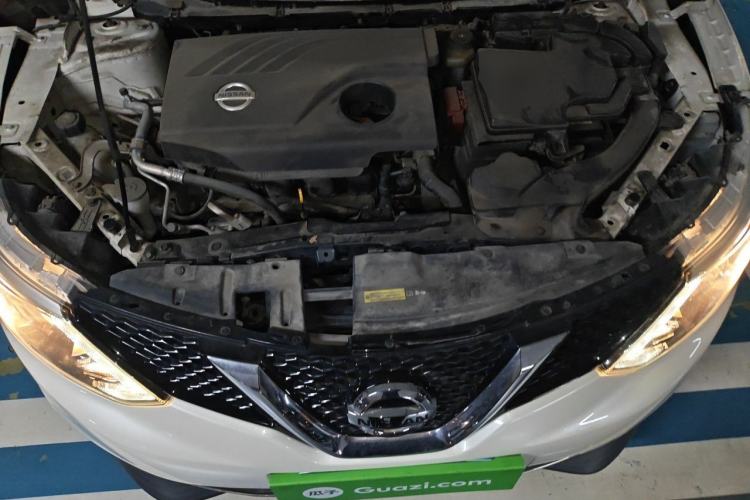 Used Nissan Qashqai 2016 2.0L CVT Elite Edition Engine Bay