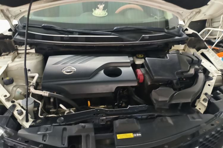 Used Nissan Qashqai 2016 2.0L CVT Elite Edition Engine Bay