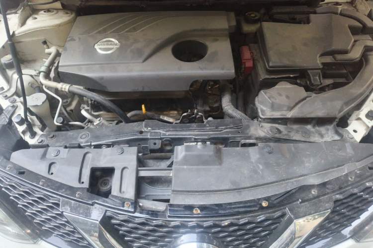 Used Nissan Qashqai 2016 2.0L CVT Elite Edition Engine Bay