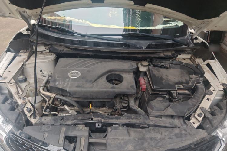 Used Nissan Qashqai 2016 2.0L CVT Elite Edition Engine Bay