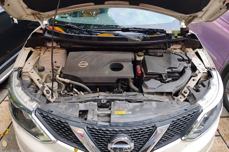 Used Nissan Qashqai 2016 2.0L CVT Elite Edition Engine Bay