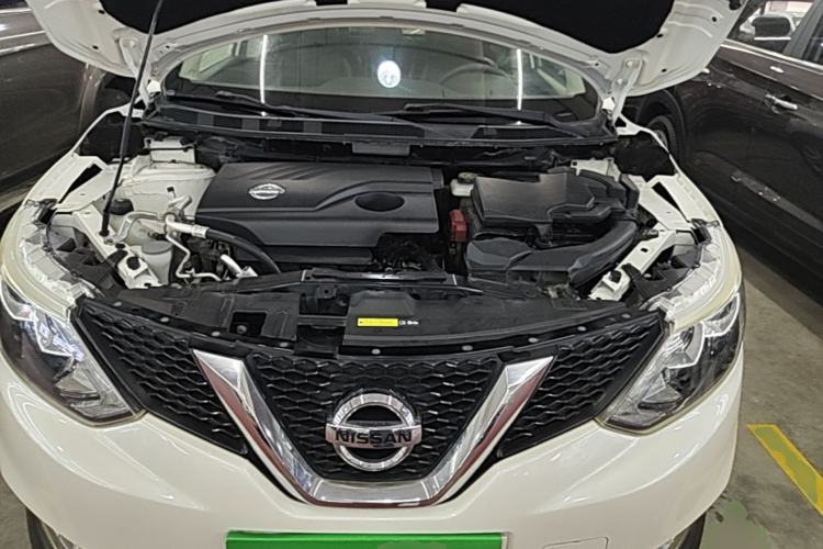 Used Nissan Qashqai 2016 2.0L CVT Elite Edition Engine Bay