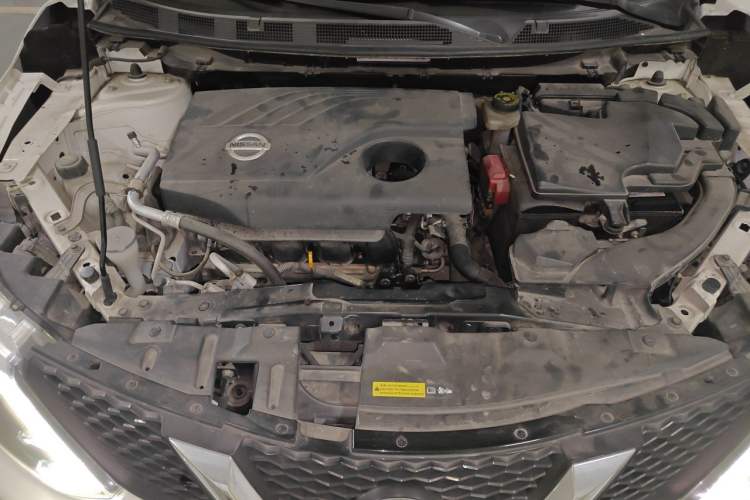 Used Nissan Qashqai 2016 2.0L CVT Elite Edition Engine Bay