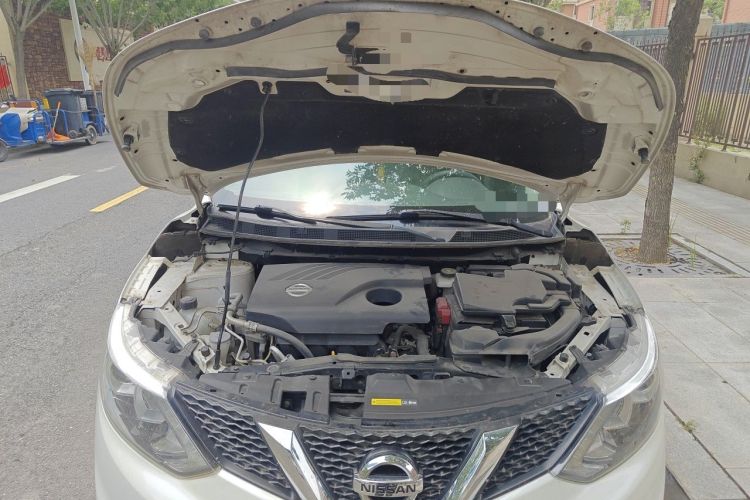 Used Nissan Qashqai 2016 2.0L CVT Elite Edition Engine Bay