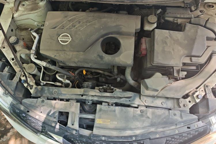 Used Nissan Qashqai 2016 2.0L CVT Elite Edition Engine Bay