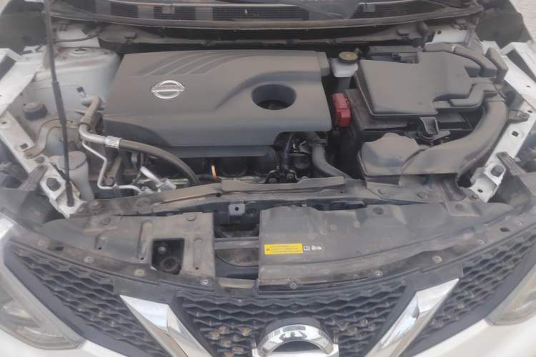 Used Nissan Qashqai 2016 2.0L CVT Leading Edition Engine Bay