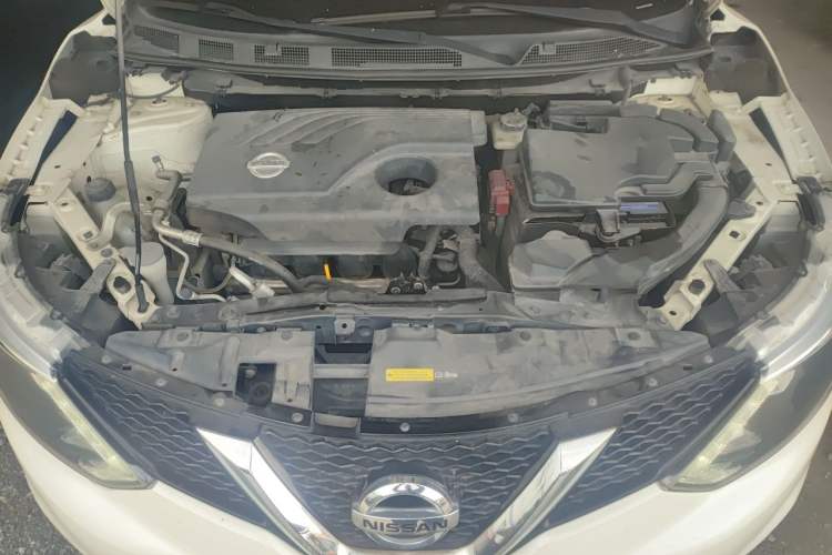 Used Nissan Qashqai 2016 2.0L CVT Elite Edition Engine Bay