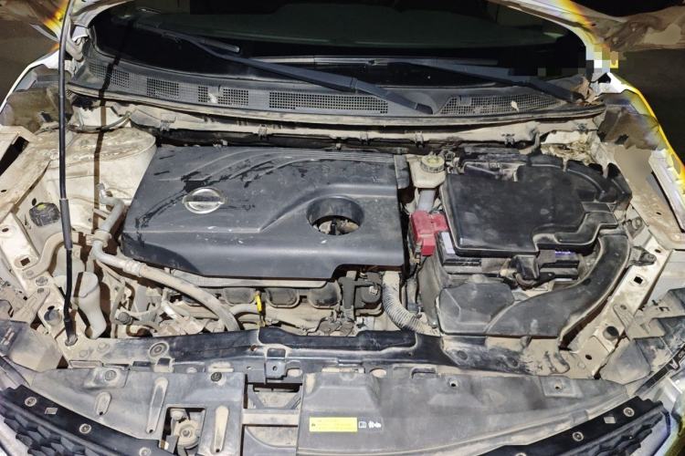 Used Nissan Qashqai 2016 2.0L CVT Elite Edition Engine Bay