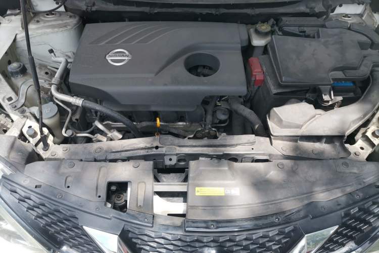 Used Nissan Qashqai 2016 2.0L CVT Elite Edition Engine Bay
