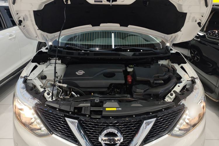 Used Nissan Qashqai 2016 2.0L CVT Flagship Edition Engine Bay