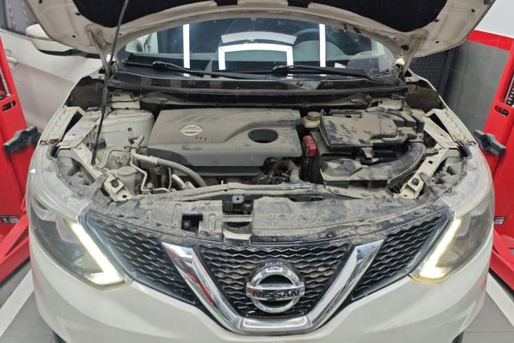 Used Nissan Qashqai 2016 2.0L CVT Elite Edition Engine Bay