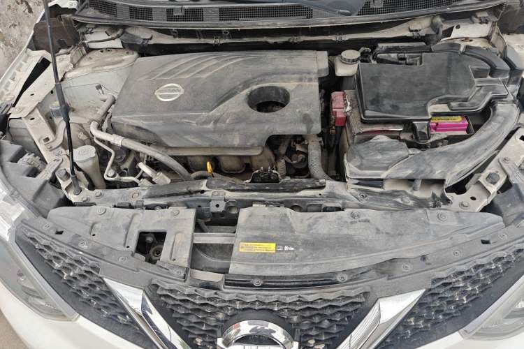 Used Nissan Qashqai 2016 2.0L CVT Elite Edition Engine Bay