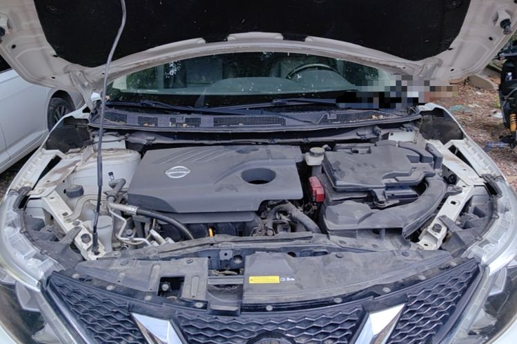 Used Nissan Qashqai 2016 2.0L CVT Elite Edition Engine Bay