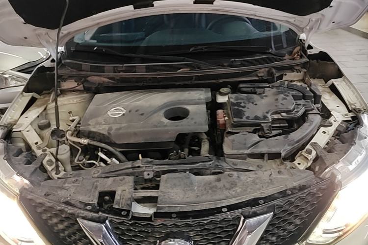 Used Nissan Qashqai 2016 2.0L CVT Elite Edition Engine Bay