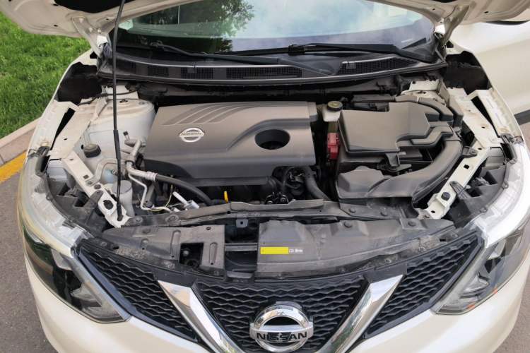Used Nissan Qashqai 2016 2.0L CVT Elite Edition Engine Bay