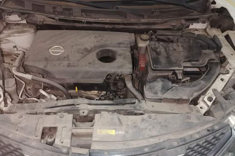 Used Nissan Qashqai 2016 2.0L CVT Elite Edition Engine Bay