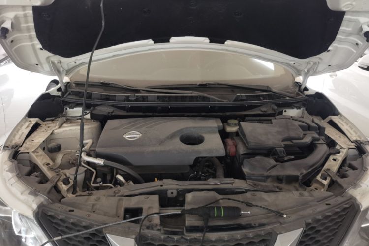 Used Nissan Qashqai 2016 2.0L CVT Elite Edition Engine Bay