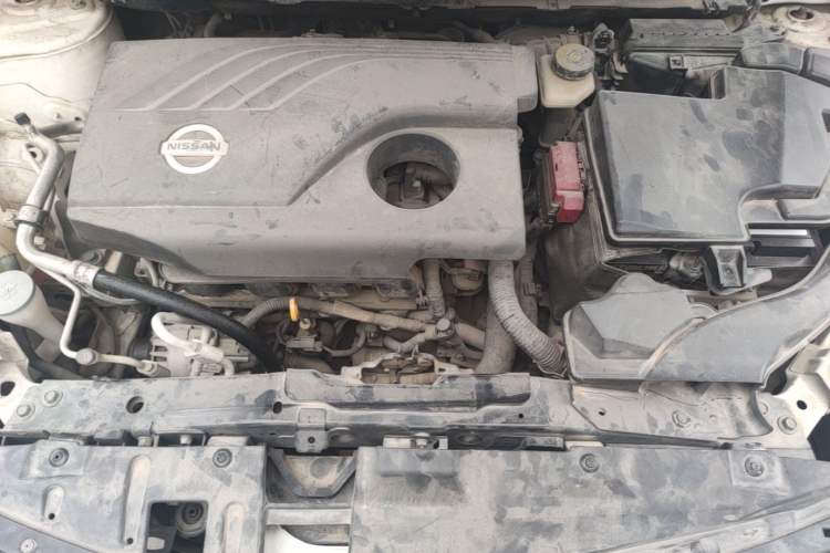 Used Nissan Qashqai 2016 2.0L CVT Elite Edition Engine Bay