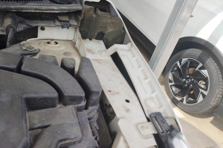 Used Nissan Qashqai 2016 2.0L CVT Luxury Edition Engine Bay Left