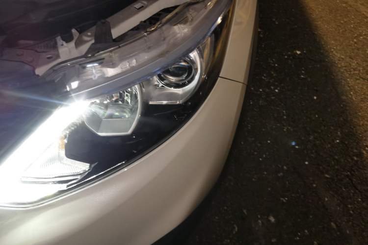 Used Nissan Qashqai 2016 2.0L CVT Luxury Edition Engine Bay Left