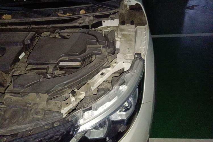Used Nissan Qashqai 2016 2.0L CVT Luxury Edition Engine Bay Left