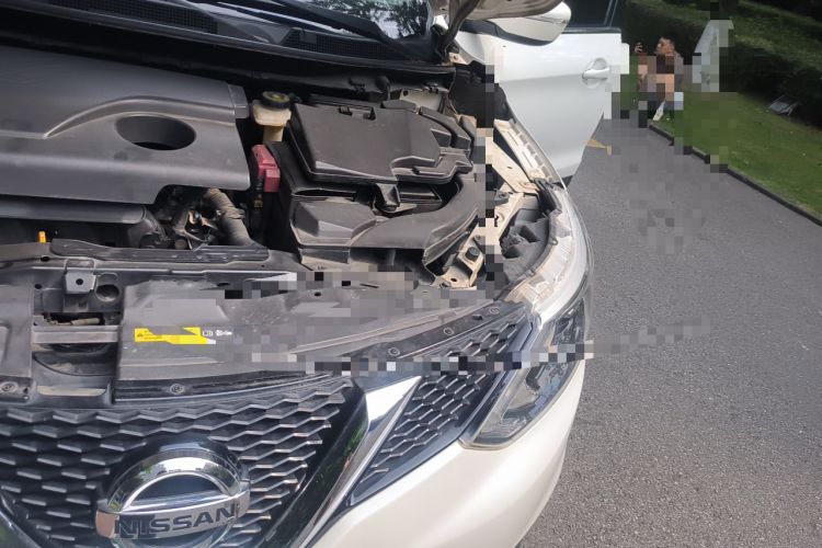 Used Nissan Qashqai 2016 2.0L CVT Elite Edition Engine Bay Left
