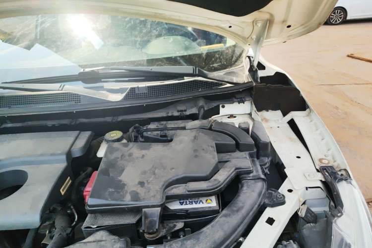 Used Nissan Qashqai 2016 2.0L CVT Luxury Edition Engine Bay Left