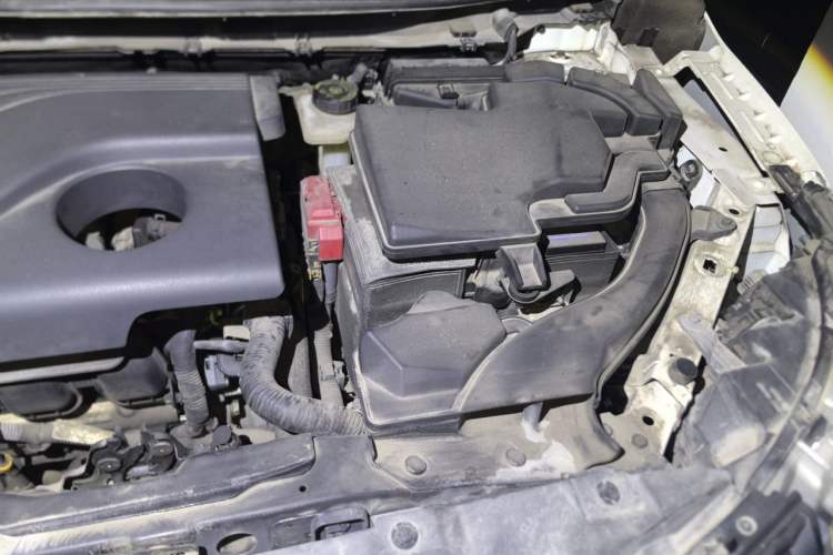 Used Nissan Qashqai 2016 2.0L CVT Elite Edition Engine Bay Left