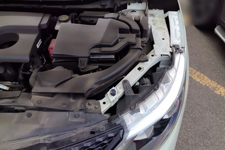 Used Nissan Qashqai 2016 2.0L CVT Elite Edition Engine Bay Left