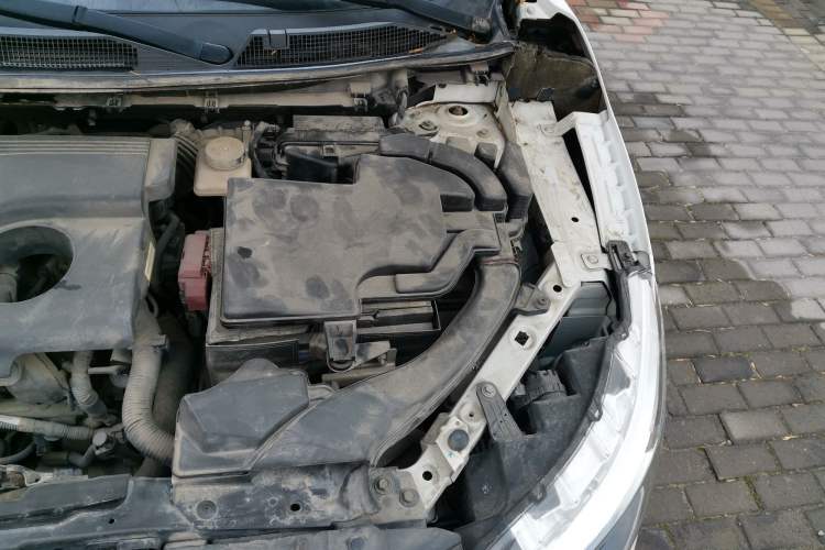 Used Nissan Qashqai 2016 2.0L CVT Luxury Edition Engine Bay Left