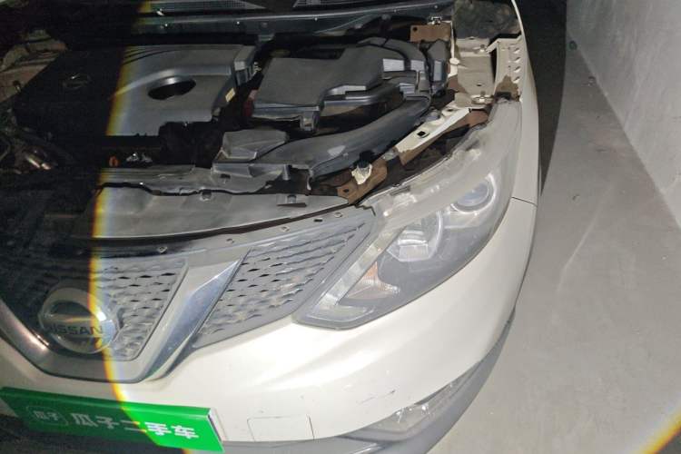 Used Nissan Qashqai 2016 2.0L CVT Elite Edition Engine Bay Left