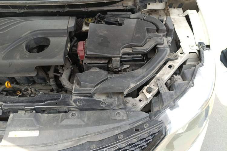 Used Nissan Qashqai 2016 2.0L CVT Elite Edition Engine Bay Left