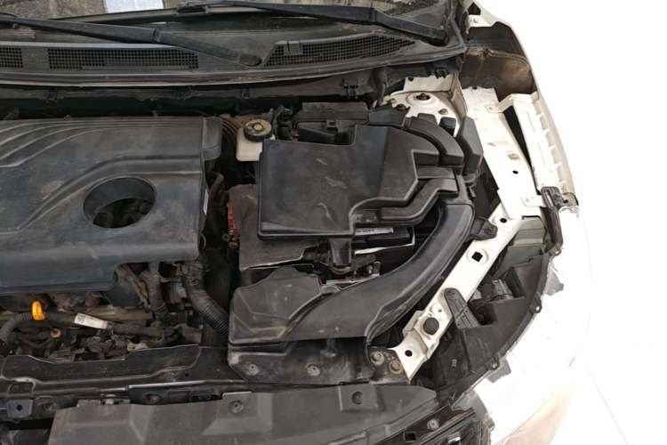 Used Nissan Qashqai 2016 2.0L CVT Elite Edition Engine Bay Left