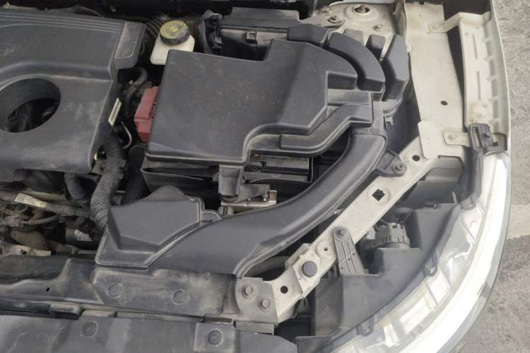 Used Nissan Qashqai 2016 2.0L CVT Luxury Edition Engine Bay Left