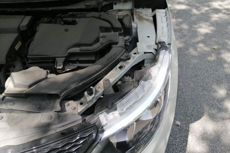 Used Nissan Qashqai 2016 2.0L CVT Luxury Edition Engine Bay Left
