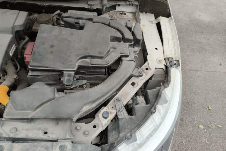 Used Nissan Qashqai 2016 2.0L CVT Luxury Edition Engine Bay Left