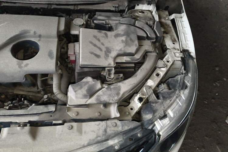 Used Nissan Qashqai 2016 2.0L CVT Luxury Edition Engine Bay Left