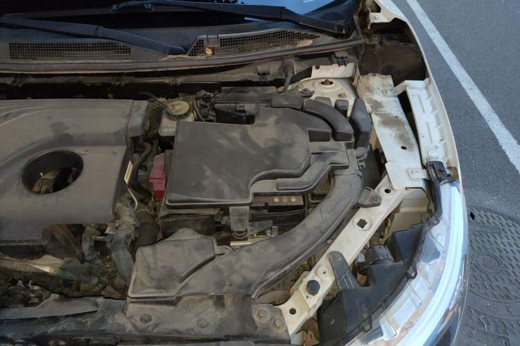 Used Nissan Qashqai 2016 2.0L CVT Elite Edition Engine Bay Left