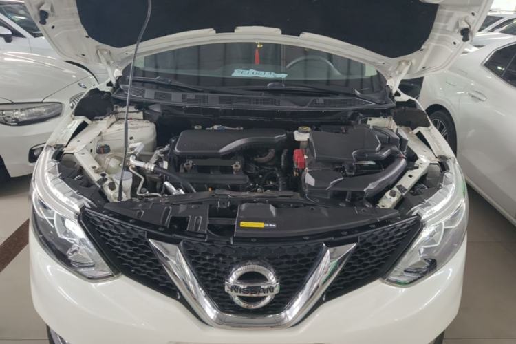 Used Nissan Qashqai 2016 2.0L CVT Elite Edition Engine Bay