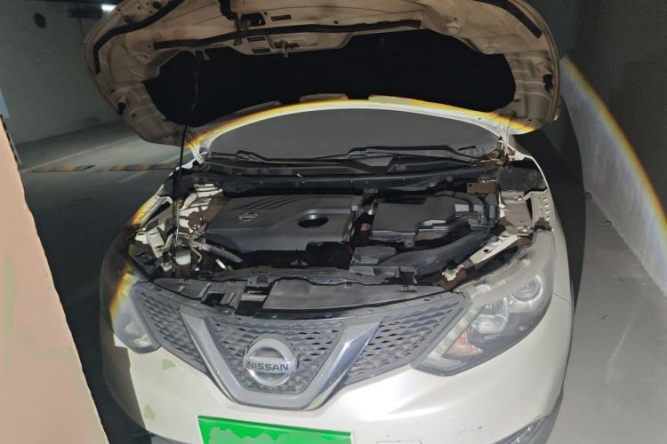 Used Nissan Qashqai 2016 2.0L CVT Elite Edition Engine Bay