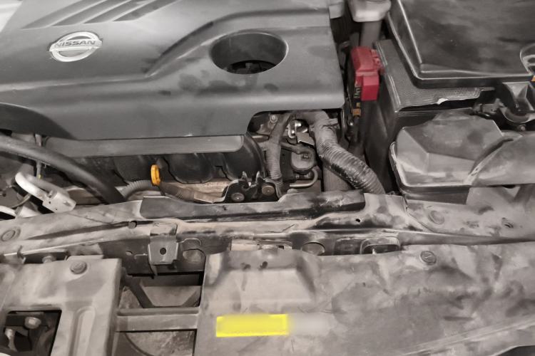 Used Nissan Qashqai 2016 2.0L CVT Elite Edition Engine Bay